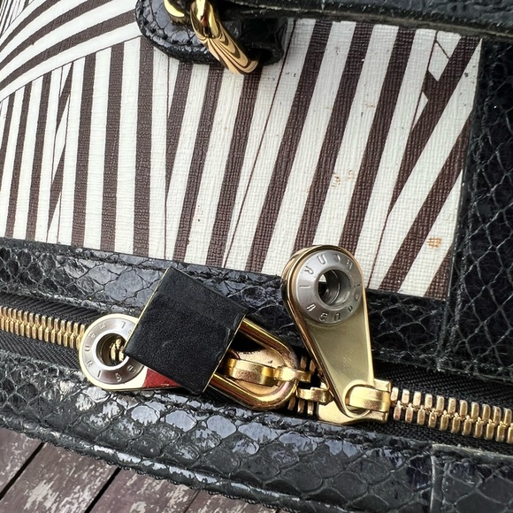 Henri Bendel striped Hatbox Luggage - Picture 10 of 10